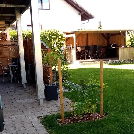 Schoene Einzimmer Wohnung Zwischen Bodensee Und Allgaeu Neukirch  Extérieur photo
