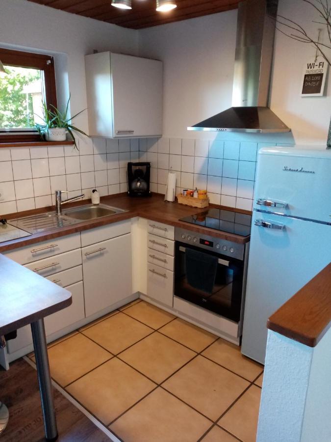 Schoene Einzimmer Wohnung Zwischen Bodensee Und Allgaeu Neukirch  Extérieur photo