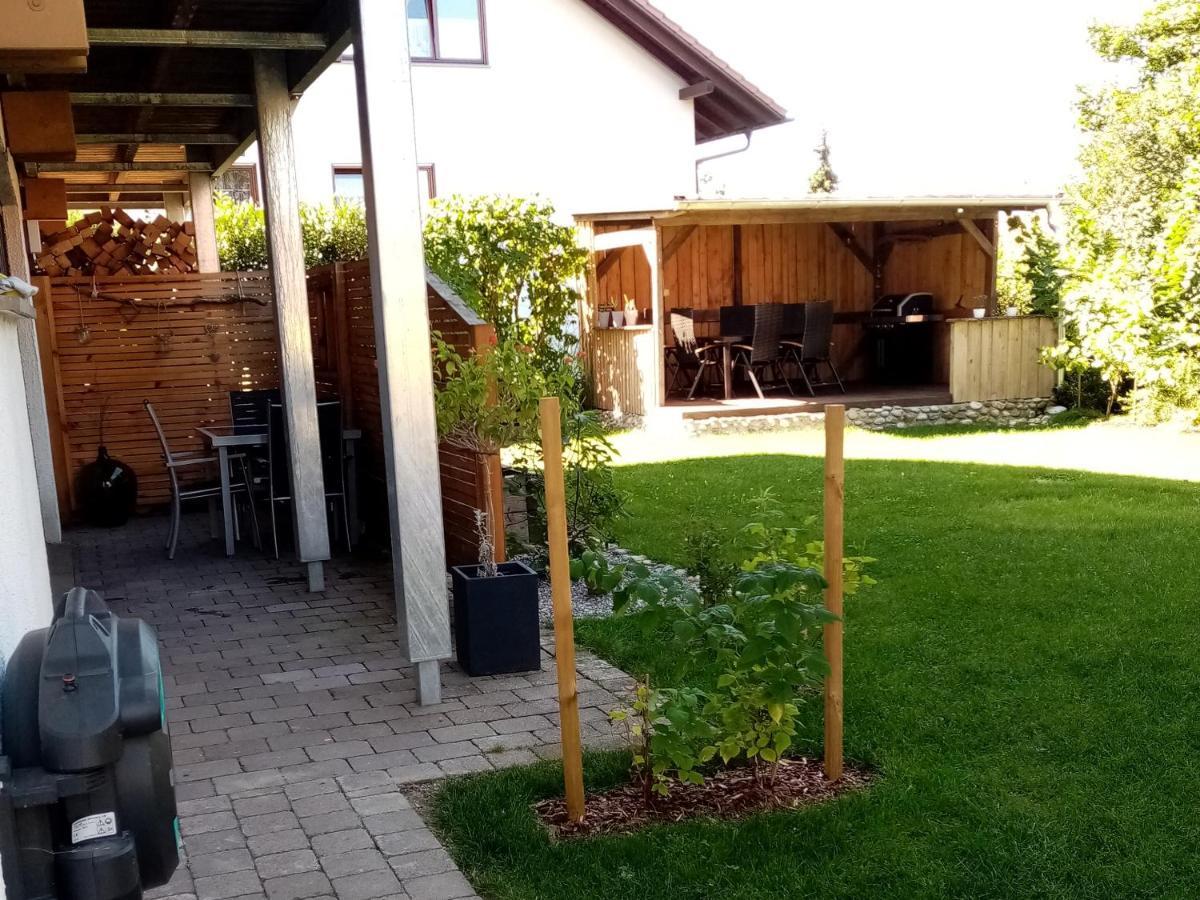 Schoene Einzimmer Wohnung Zwischen Bodensee Und Allgaeu Neukirch  Extérieur photo